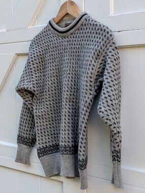 Vintage Boston Traders 100% Pure Wool Nordic Birds Eye Knit Sweater Medium